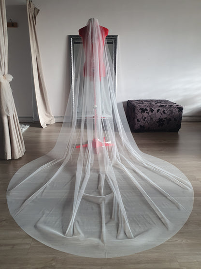 Soft bridal tulle wedding veil.