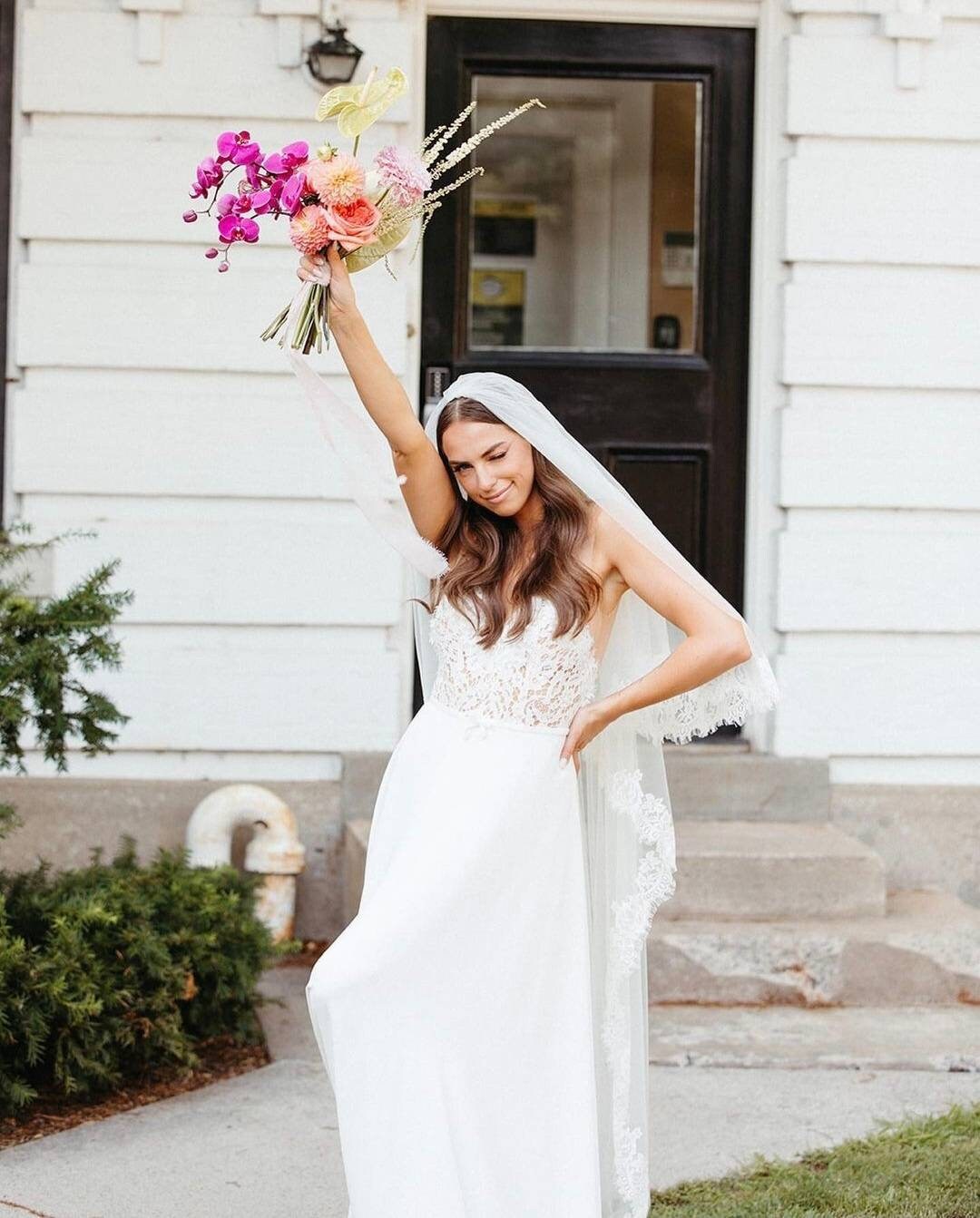 Nathalie - 2 tier lace veil